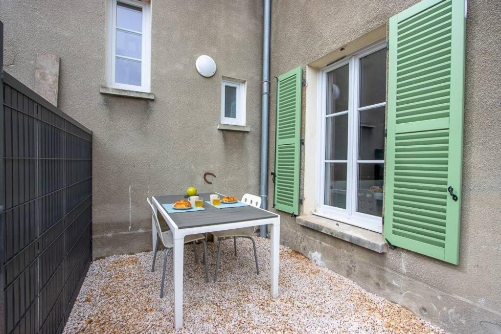 Appartement Avec Terrasse Et Parking, A 莫城 外观 照片